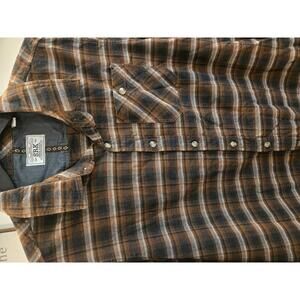 Men's Brown and Black Plaid Button-Up Shirt XL